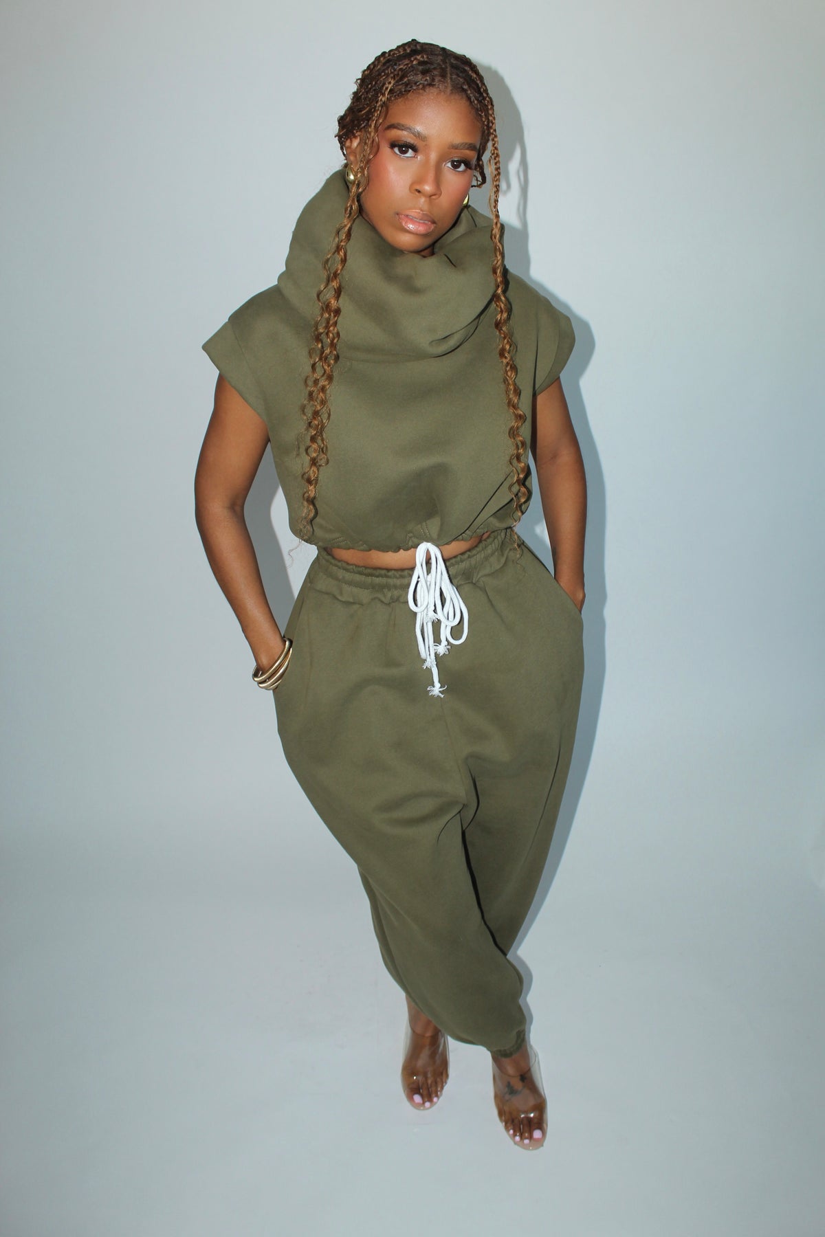 JHENE SWEATSUIT OLIVE