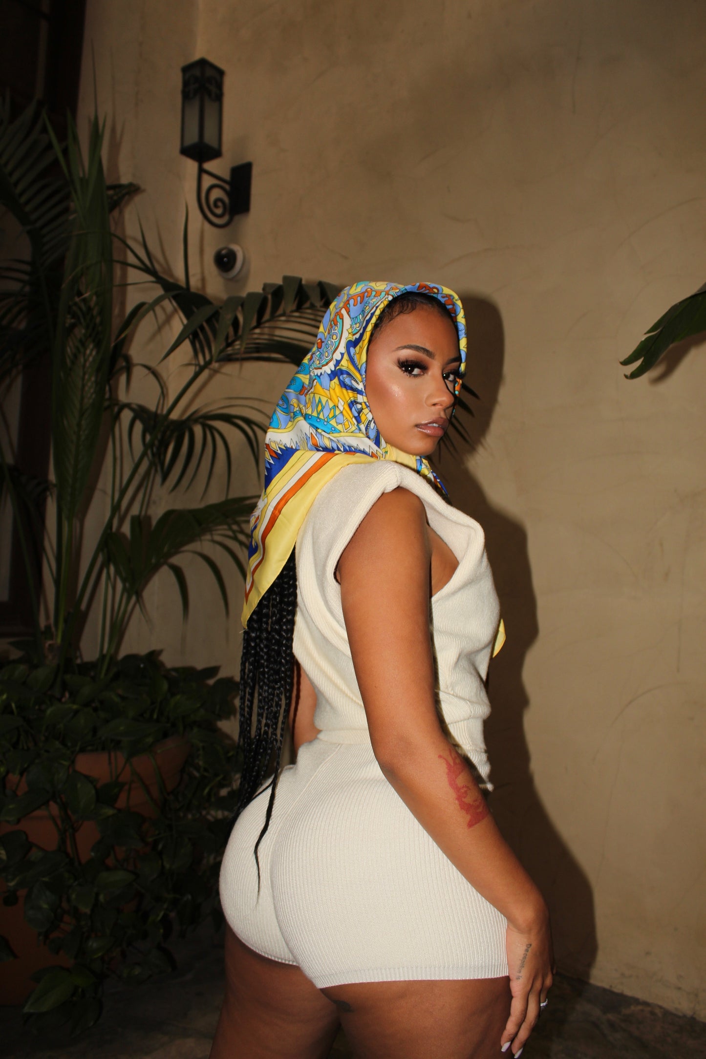 QUEEN HEADSCARF